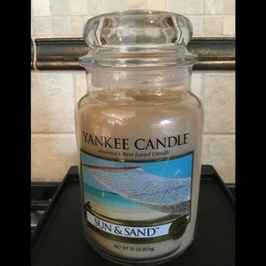 Brand new 22 ounce Sun and Sand Yankee candle